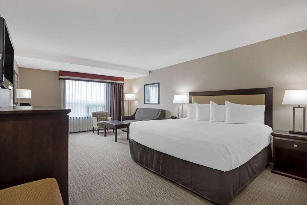 Best Western Plus Port O'Call Hotel Калґарі Номер фото