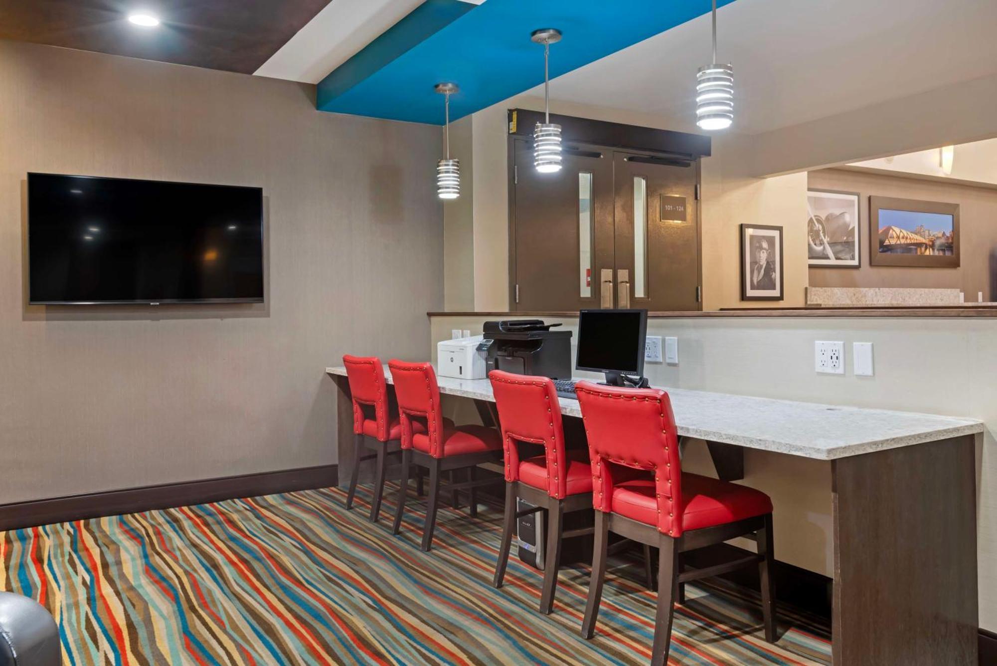 Best Western Plus Port O'Call Hotel Калґарі Екстер'єр фото